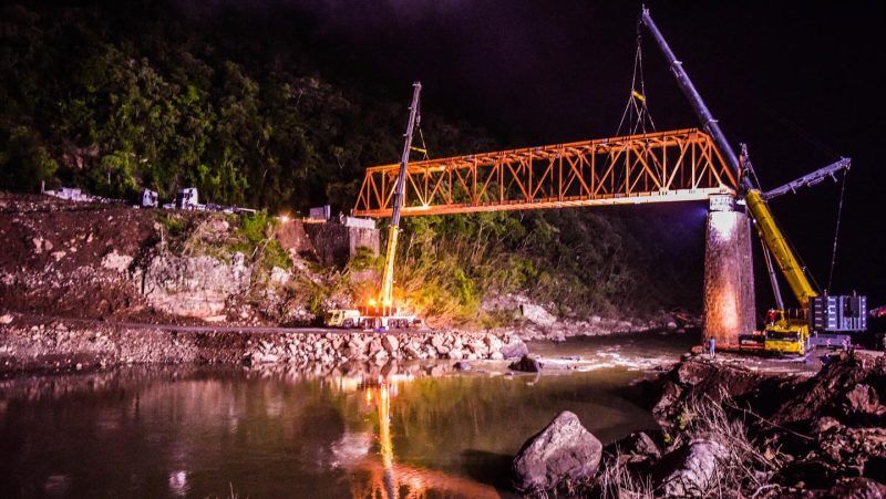 Empresa conclui primeira etapa de içamento de nova ponte na Serra