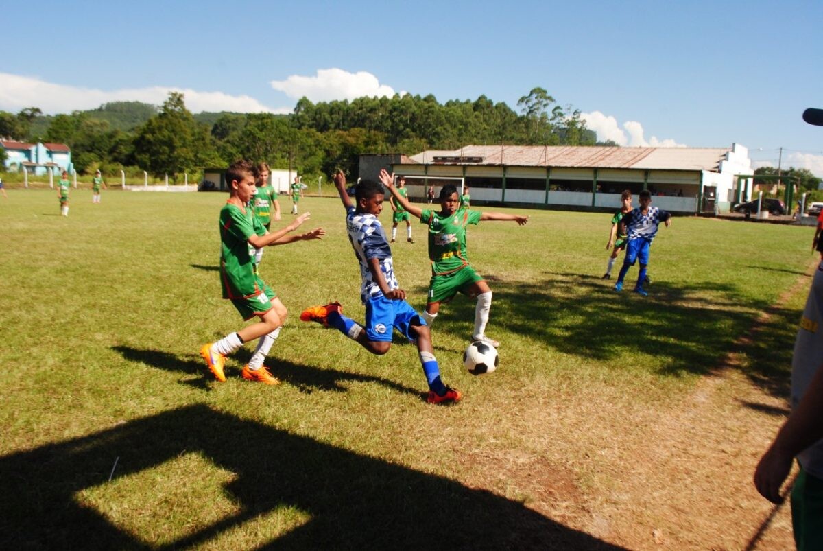 Quatro equipes da região chegam à final