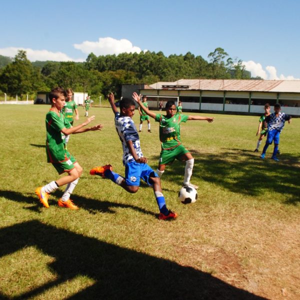 Quatro equipes da região chegam à final