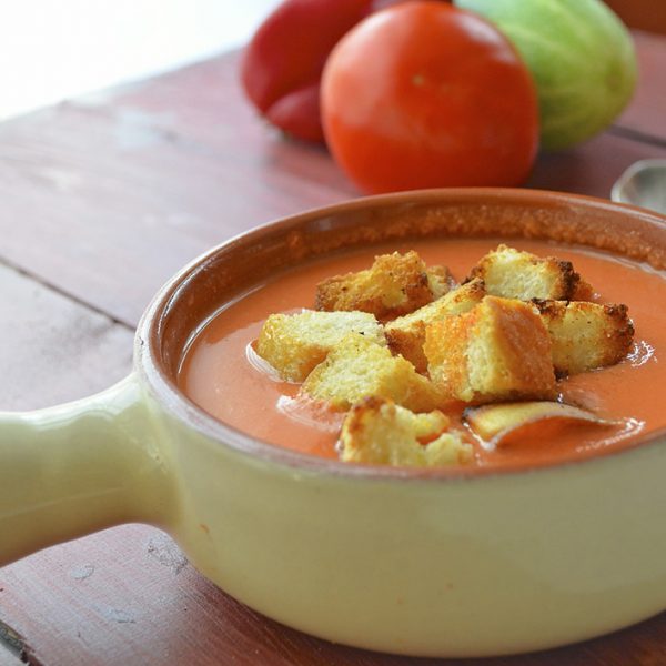 É hora de variar  o cardápio com sopas frias