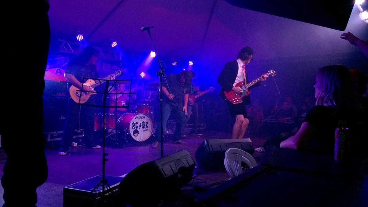 AC/DC Cover RS realiza show para amantes do rock