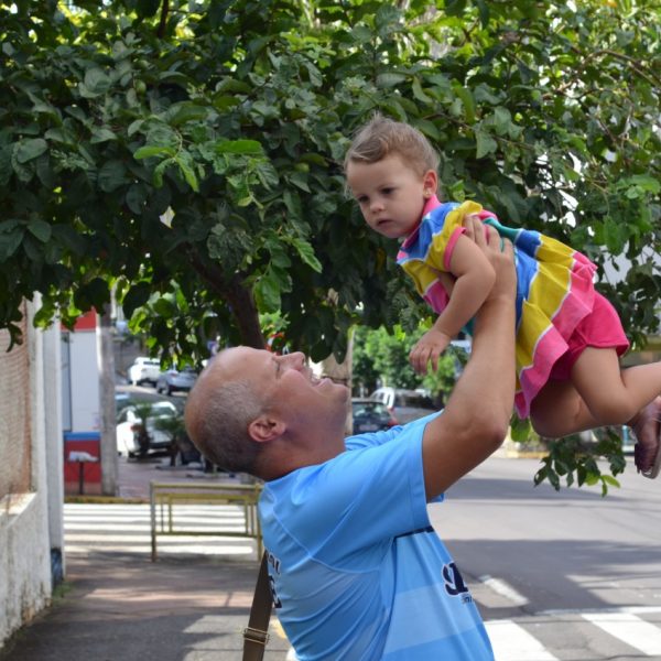 Lei amplia licença-paternidade para 20 dias