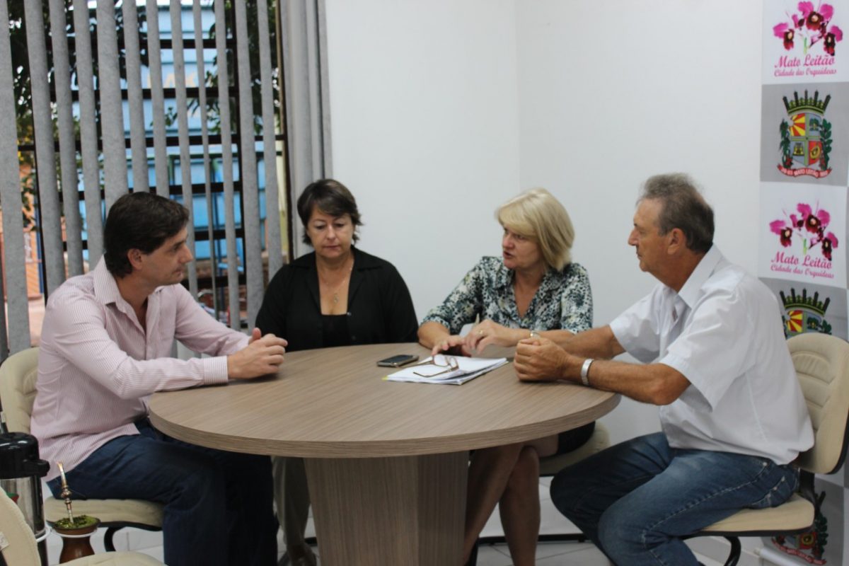 Executivo projeta centro de convivência