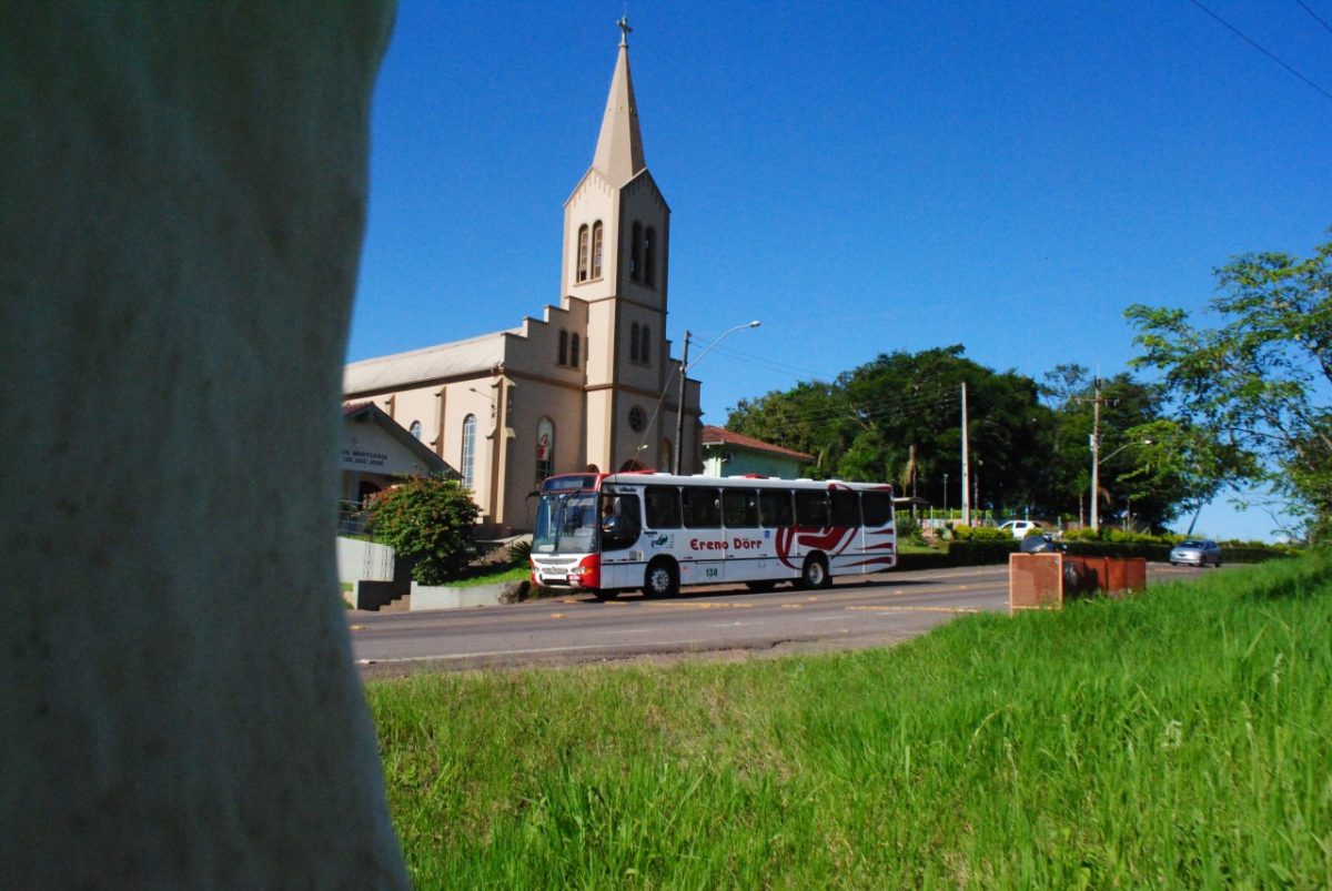 Abaixo-assinado critica transporte em Conventos