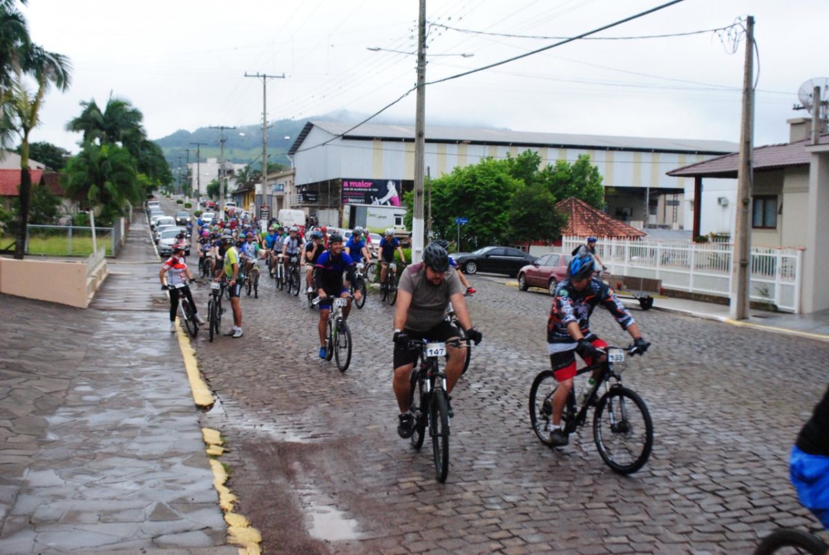 Prova reúne 200 ciclistas no domingo