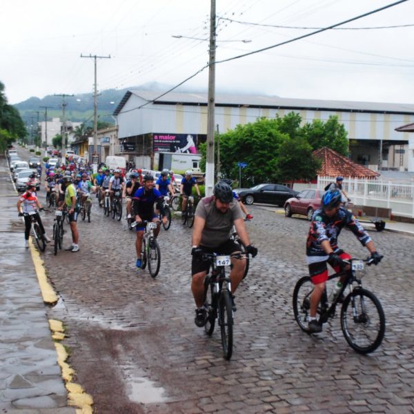 Prova reúne 200 ciclistas no domingo