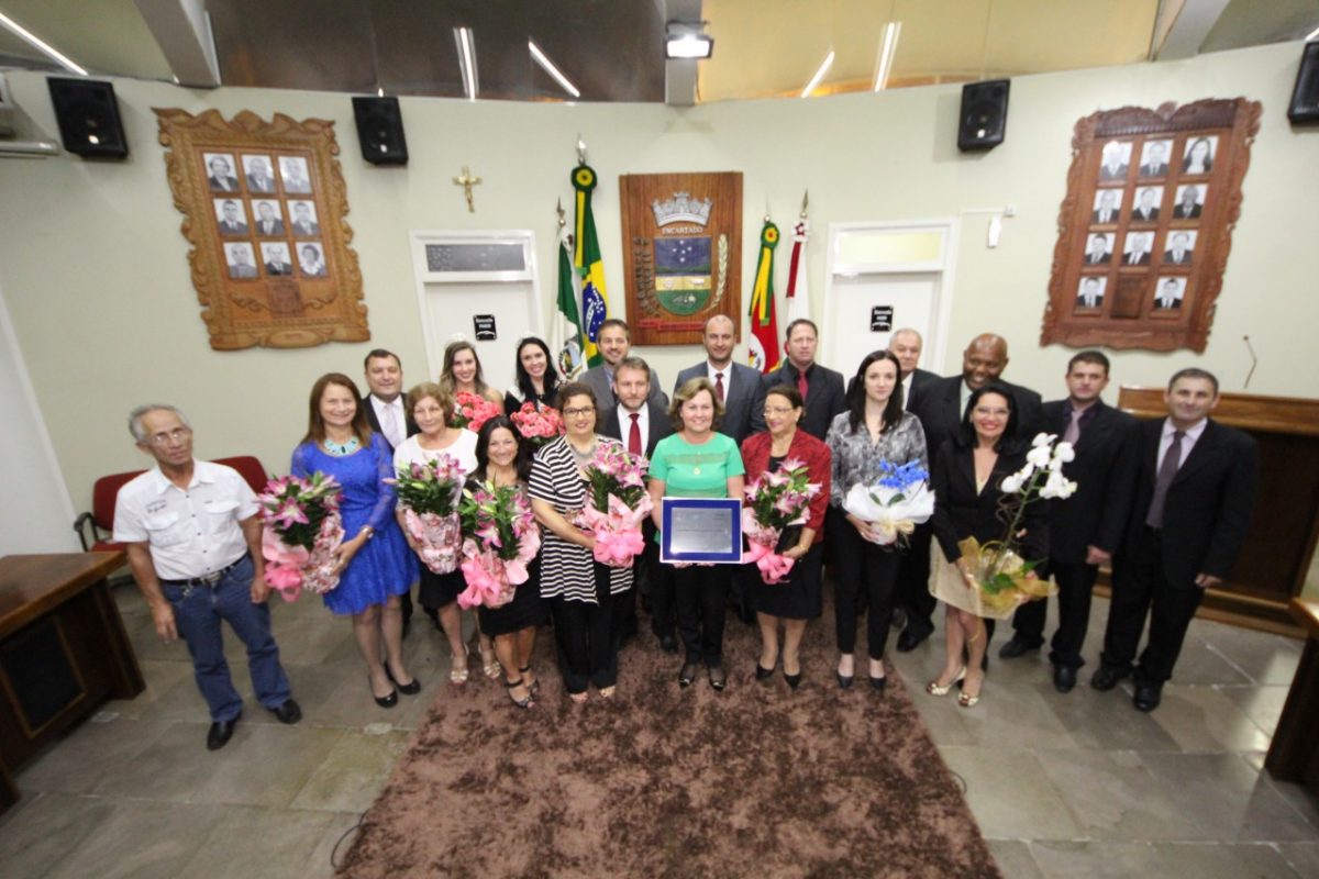 Sessão solene reconhece atuação das mulheres