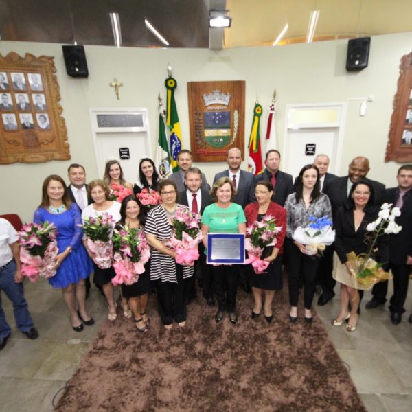 Sessão solene reconhece atuação das mulheres