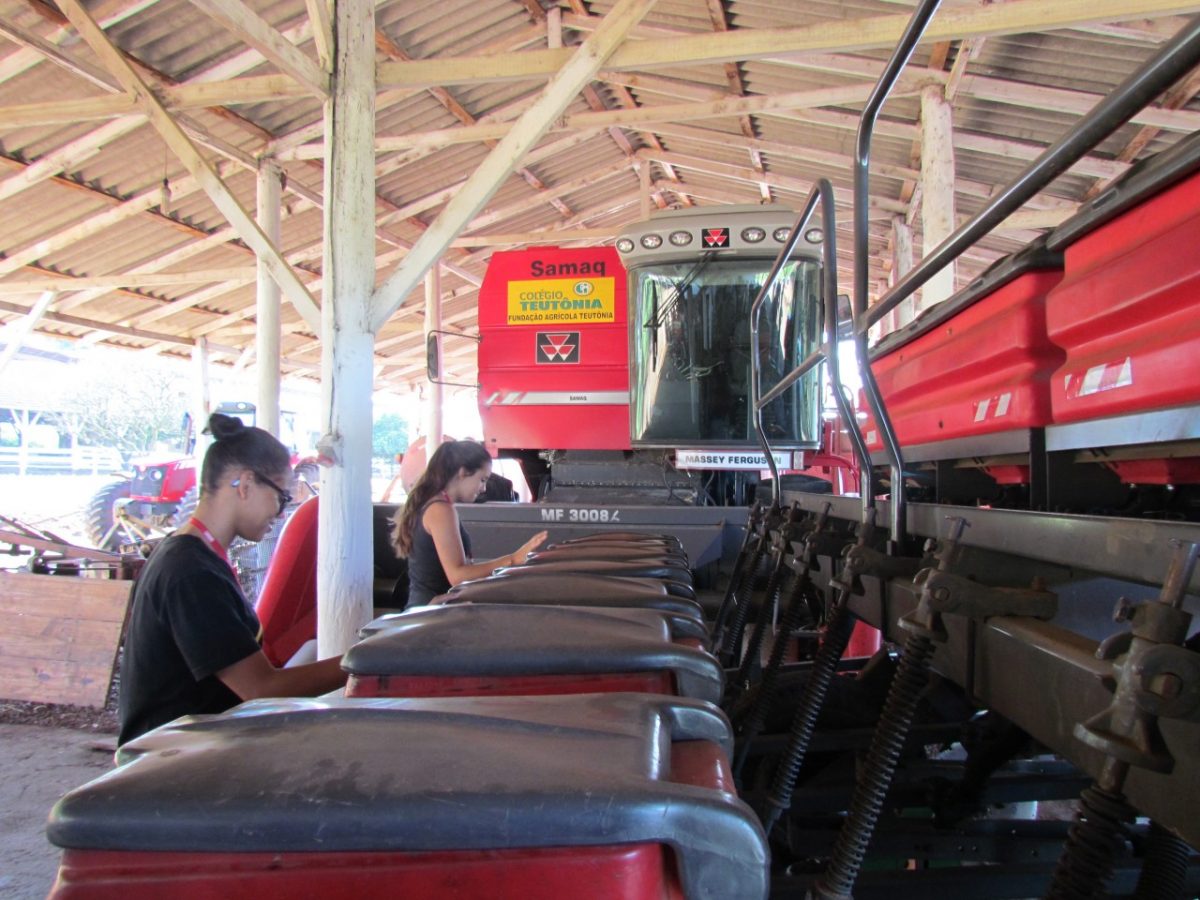 Curso incentiva permanência no campo