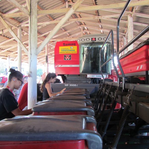 Curso incentiva permanência no campo