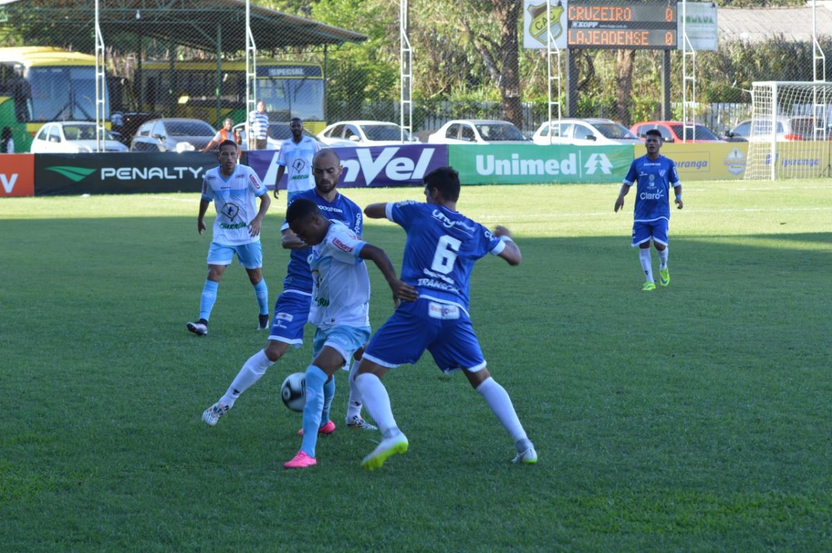 Equipe permanece na zona da degola