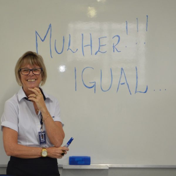 Mulher: Nem melhor. Nem pior. Igual