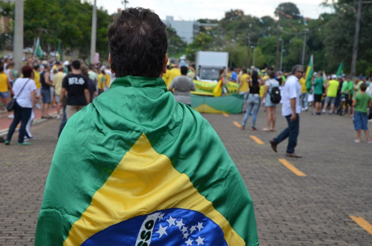 Protestos ocupam capitais no domingo