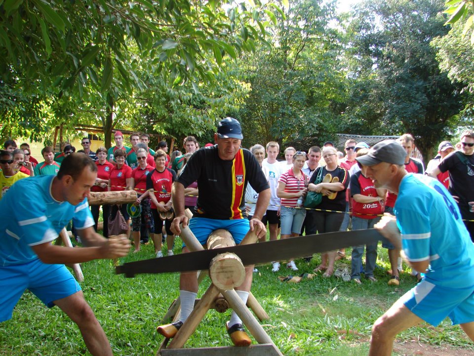A tradição dos Jogos Germânicos e o resgate cultural através das Olimpíadas  Rurais na Oktoberfest