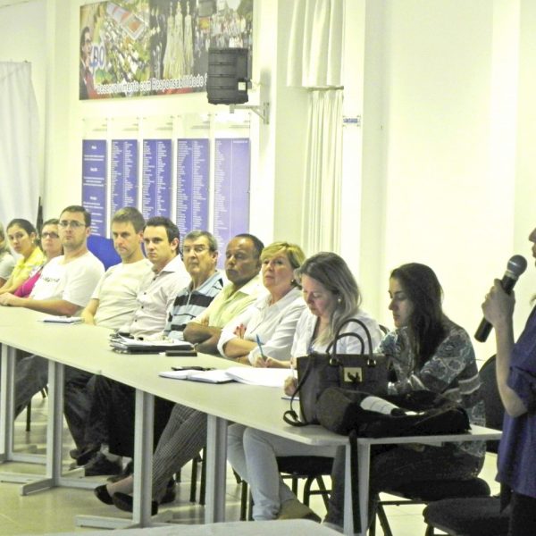 Palestra aborda riscos das embalagens