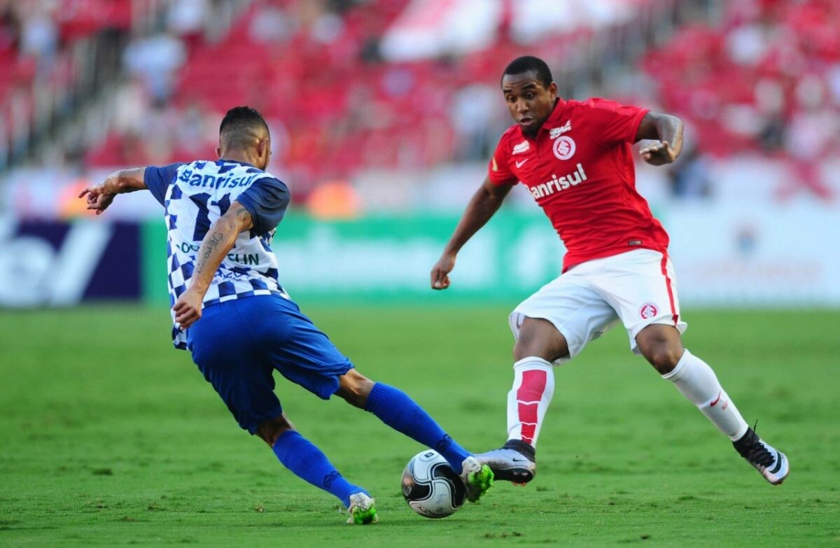 Dupla Gre-Nal joga por vagas à final