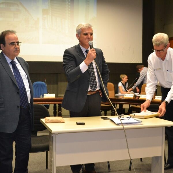 João Gravina assume presidência do HBB