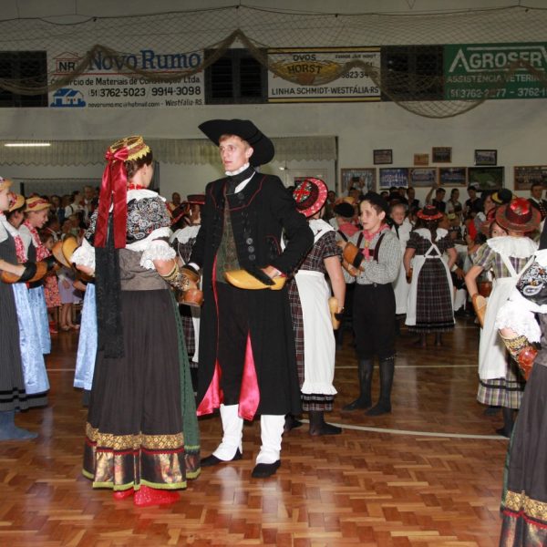 Festival e jogos renovam tradição alemã