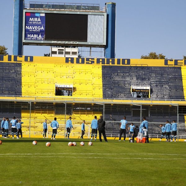 Roger encaminha time com dúvida na lateral