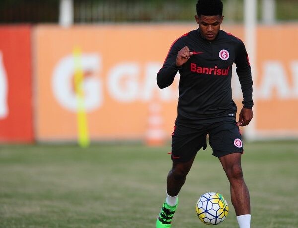 Com Anselmo, Argel aponta time que pega o São Paulo