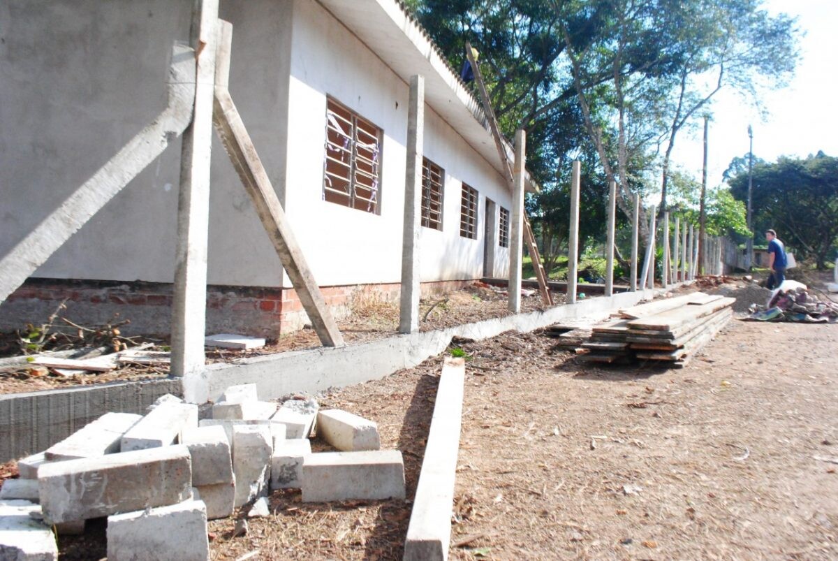 Construção de creche reinicia após 13 anos