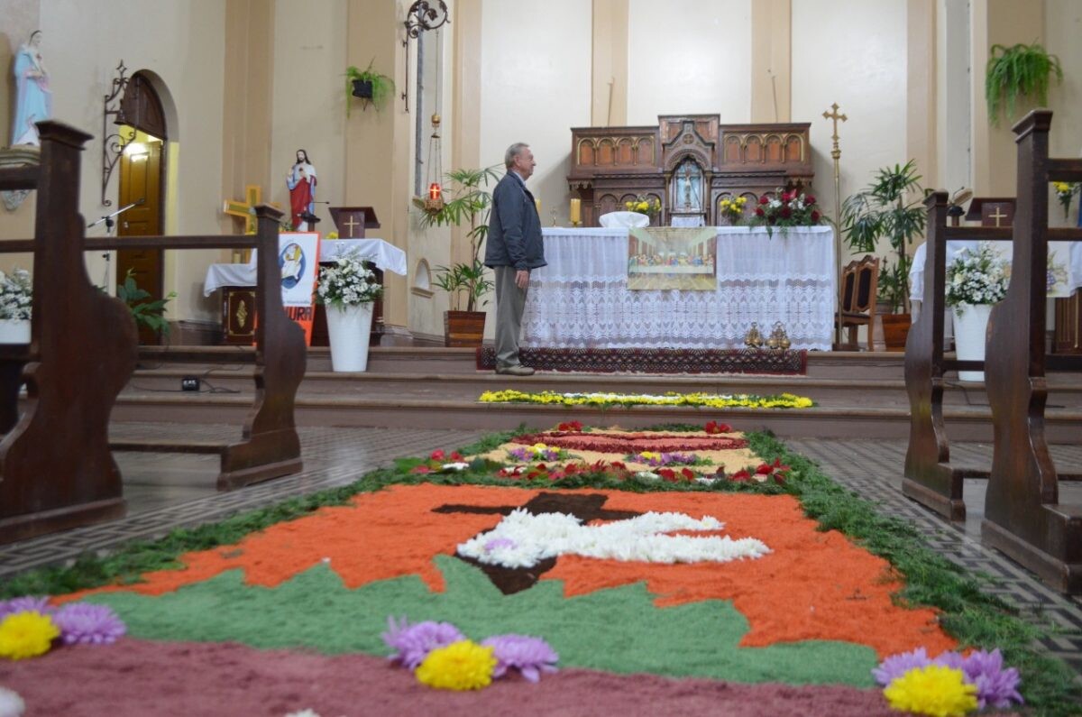 Procissões marcam dia de festa religiosa
