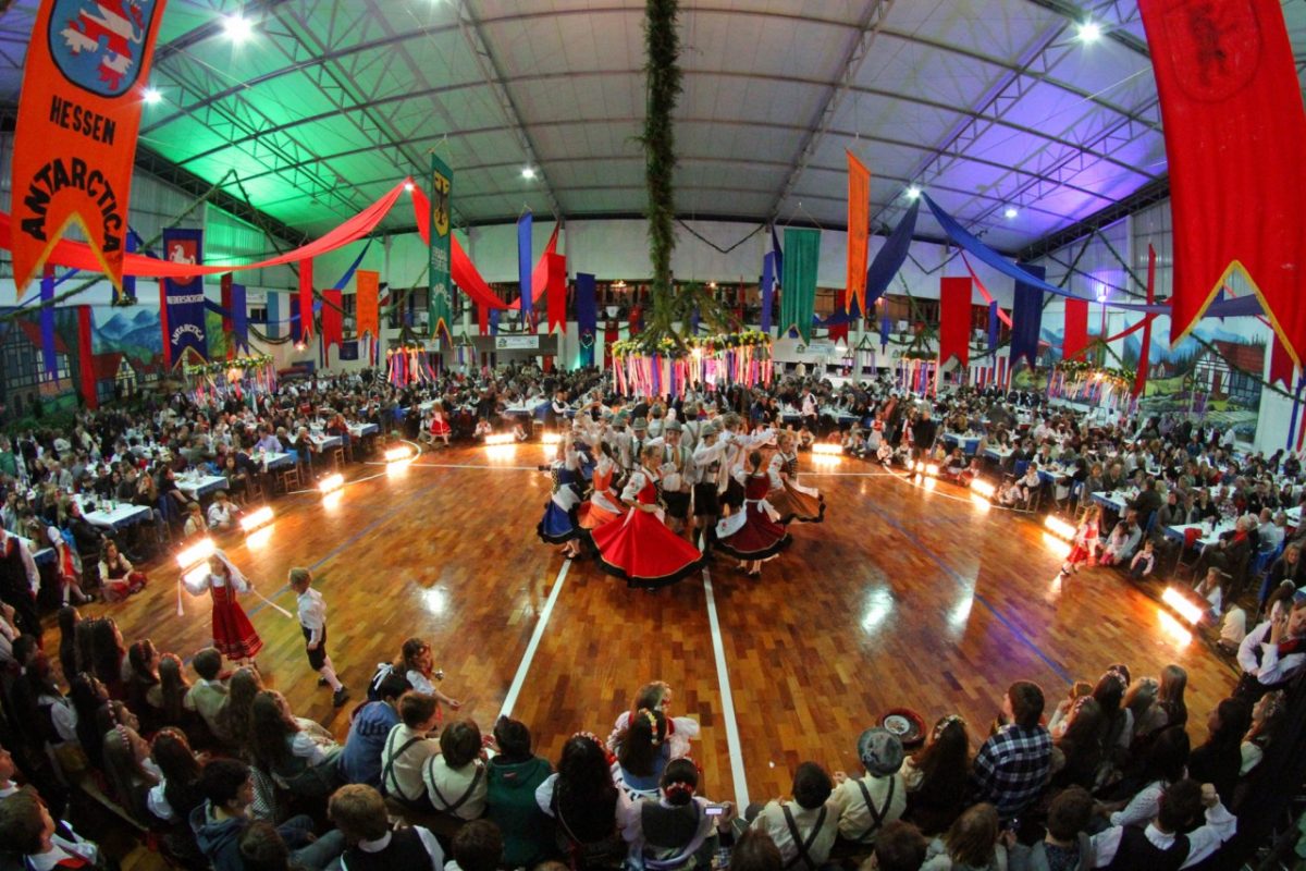 Festival gastronômico em Bangu tem até aula de pole dance - Diário do Rio  de Janeiro