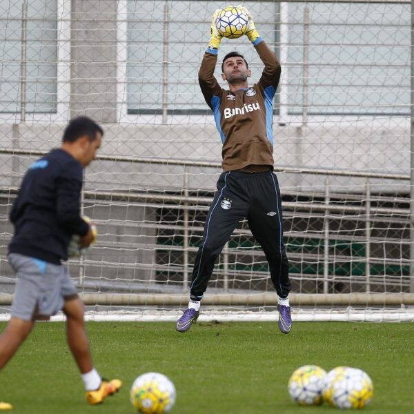 Desfalques preocupam técnico Roger Machado