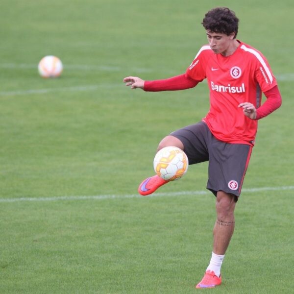 Rodrigo Dourado ainda se recupera de lesão na perna