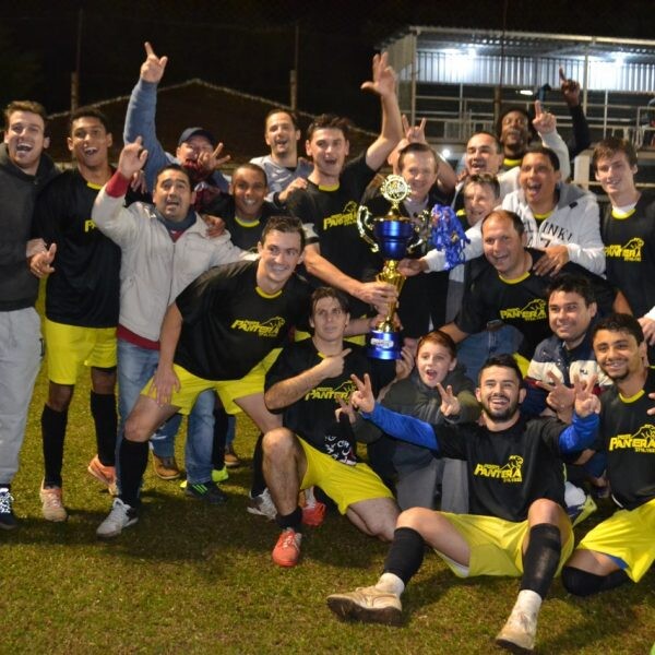 Atrevidos fatura taça na categoria livre