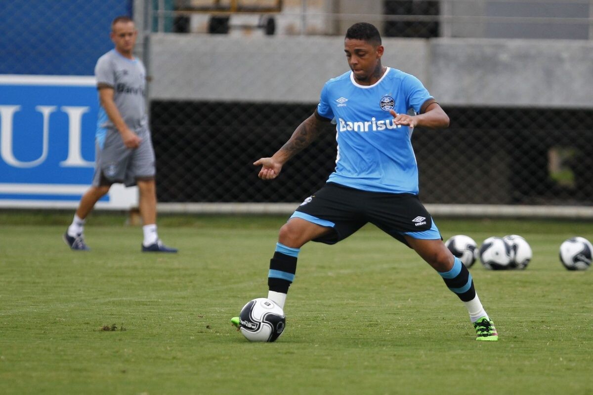 Com retornos, Tricolor  enfrenta o Cruzeiro