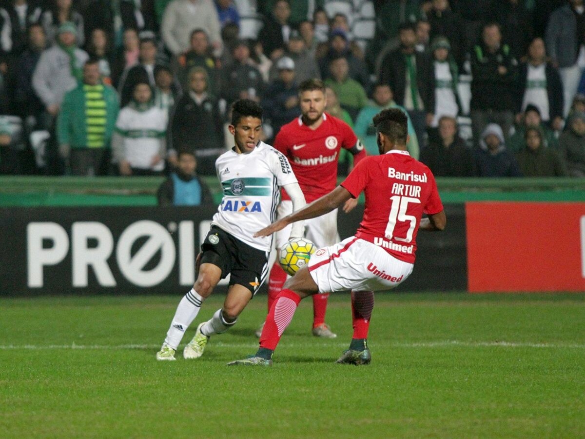 Com desfalques, time enfrenta o Botafogo