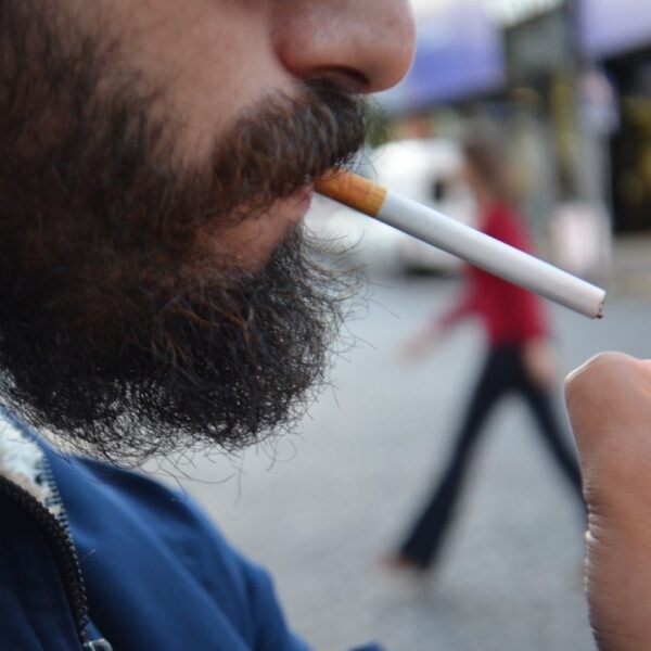 Total de fumantes reduz 33,8% em dez anos