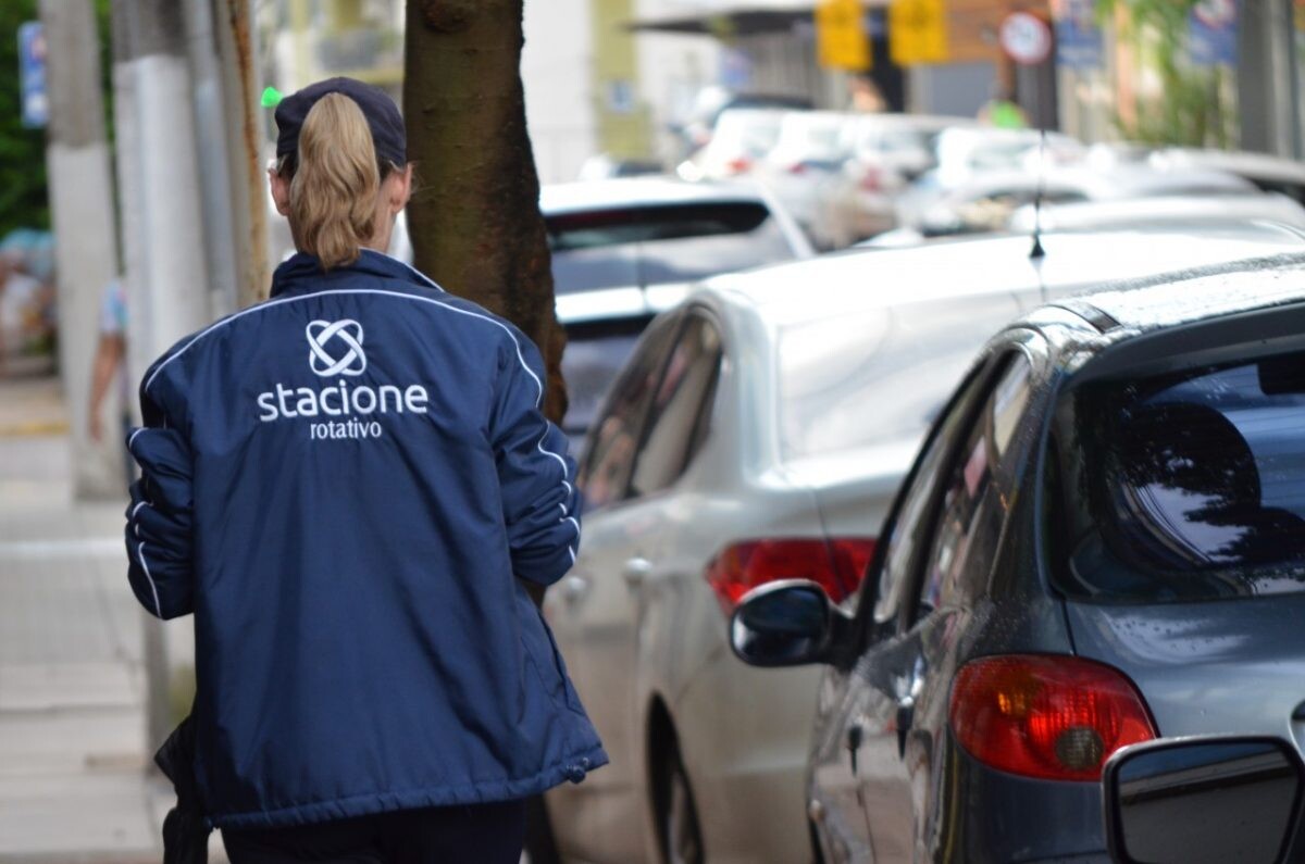 Governo deve R$ 170 mil à Stacione