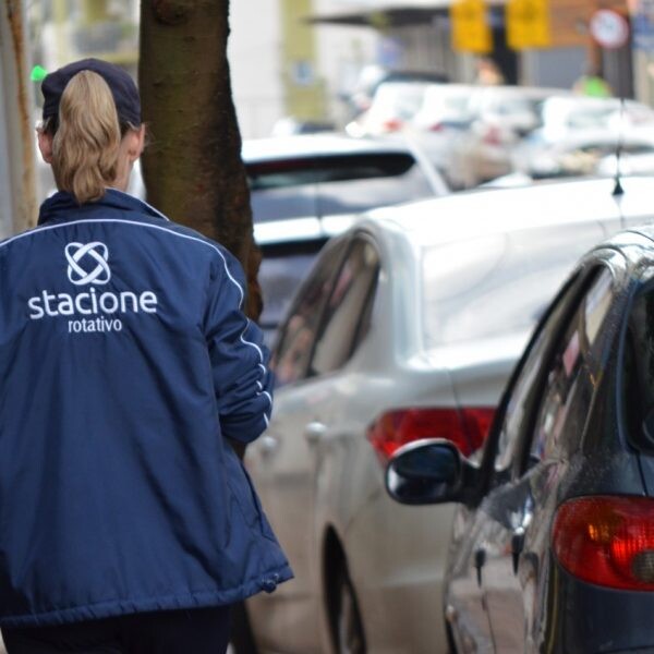 Governo deve R$ 170 mil à Stacione