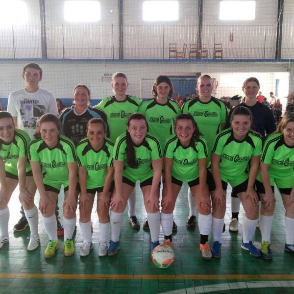 Lenz A goleia e fica com a taça do futsal feminino