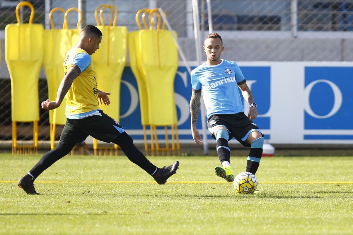 Roger encaminha repetição de time titular