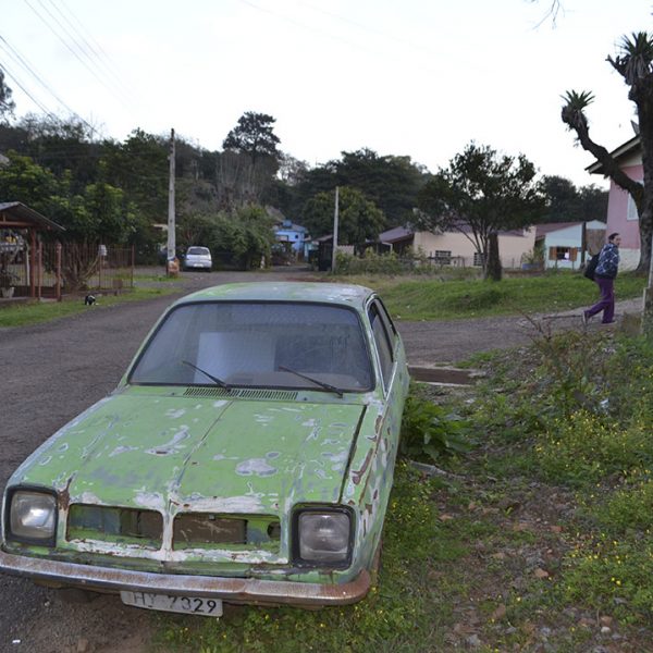 Ausência de lei proíbe remoção de carros