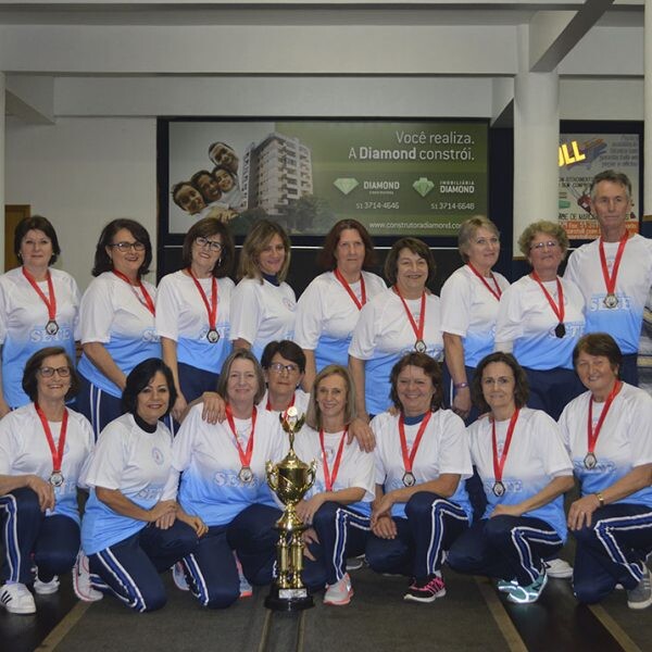 Equipe feminina fica em terceiro lugar