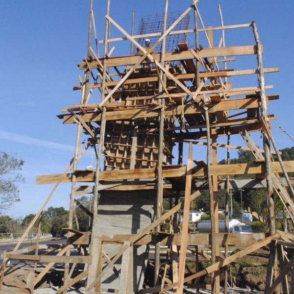 Obra do pórtico passa  por fase de concretagem