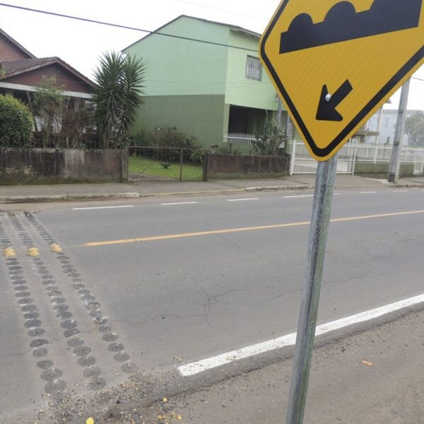 Executivo remove redutores de velocidade