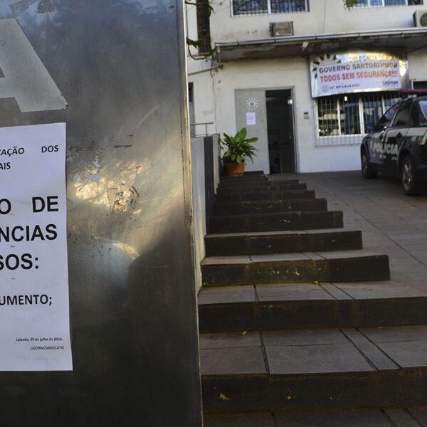 Polícia limita serviços após parcelamento