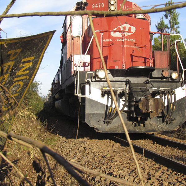 Atropelado por trem fica em estado grave