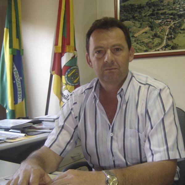 PC prende ex-prefeito por favorecer prostituição