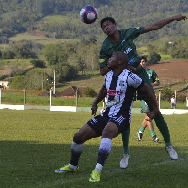 Dezoito equipes se  garantem no mata-mata