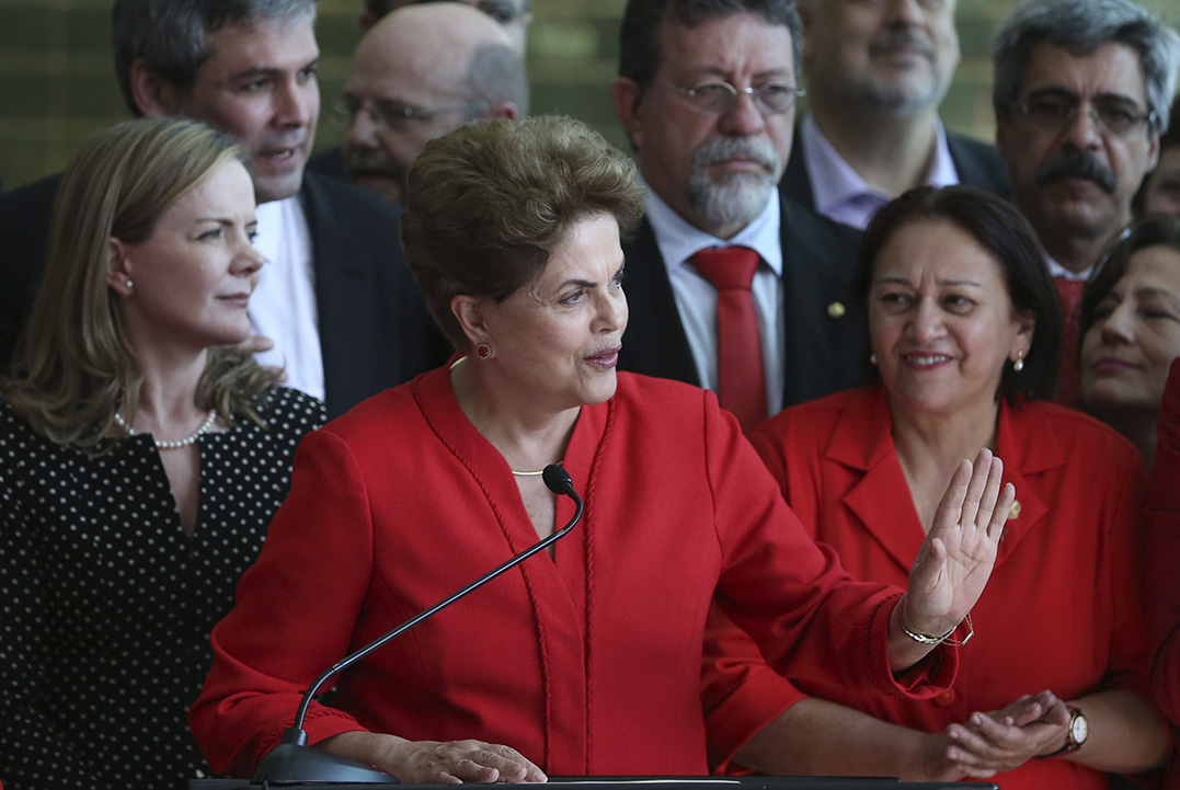 Dilma eleva críticas aos opositores e ex-aliados