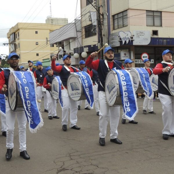 Desfiles homenageiam o Dia da Pátria