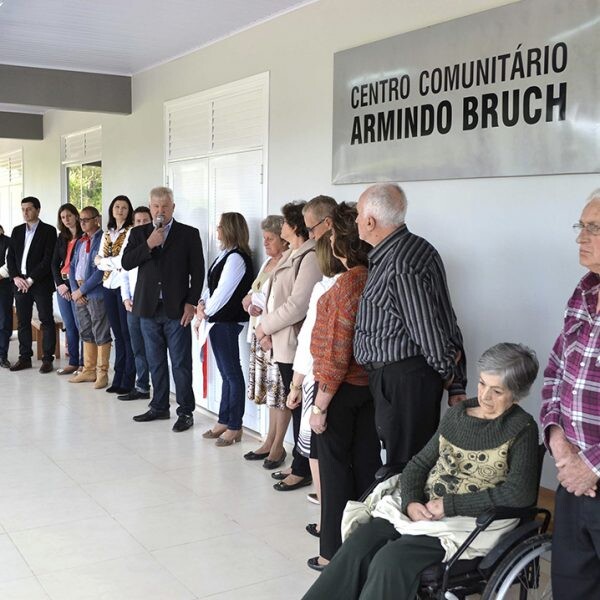 Centro comunitário é entregue à população
