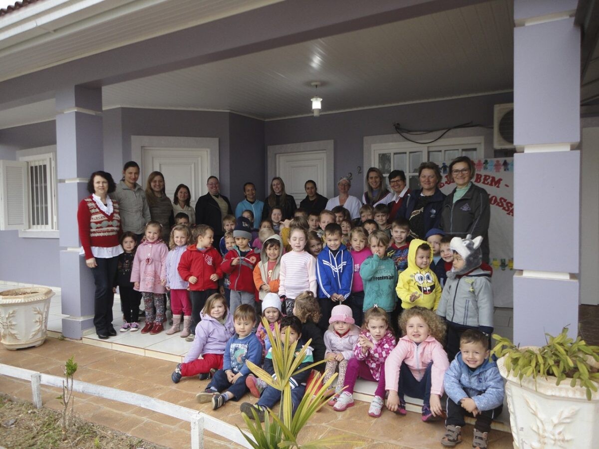 Escola recebe alunos da Educação Infantil