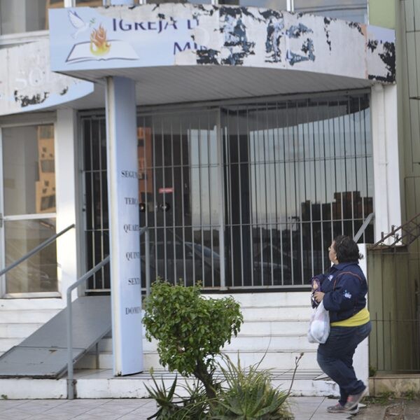 Pastor é suspeito de lograr fiéis